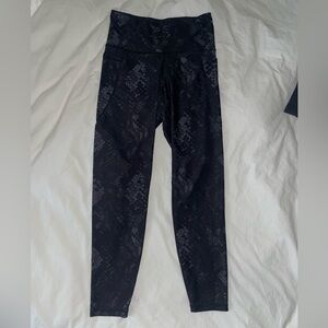 Old Navy 7/8 length elevate leggings